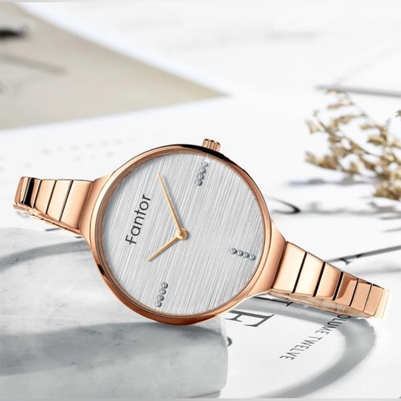 Designer - 👩🎨 Fantor Women’s Luxury Waterproof Bracelet Watch - Rose Gold - Picture 6 of 13